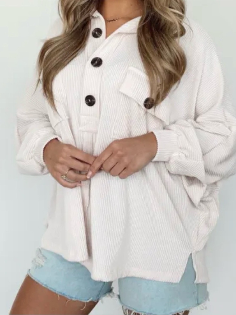 BUCKETLIST Women's Cream Ribbed Button-Front Tunic Top